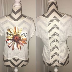 URBAN DAY | Believe, Love | Sunflower tee